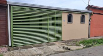 SE VENDE CASA EN ALAJUELA.