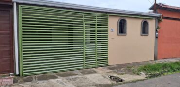 SE VENDE CASA EN ALAJUELA.