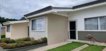 SE VENDE CASA EN ALAJUELA.