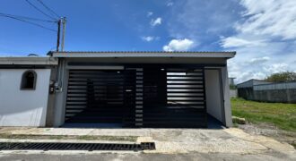 SE VENDE CASA EN ALAJUELA.